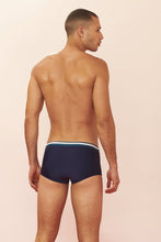 Carregar imagem no visualizador da galeria, Model Back: Blueman Sunga / Boxer Sunga Army New Onassis Azul-Marinho
