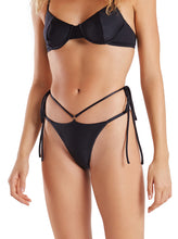 Carregar imagem no visualizador da galeria, Image 09: Blueman Top Top Pepe Liso Preto
