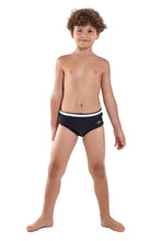 Carregar imagem no visualizador da galeria, Model Front: Blueman Boy&#39;s Swimwear Army Onassis Preto Inf
