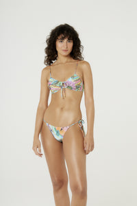 Model Front: Blueman Set Bay Tahity Tie Universo Solar