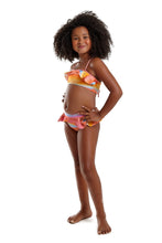 Carregar imagem no visualizador da galeria, Model Front: Blueman Girl&#39;s Two-Piece Biquini Peteca Sunset
