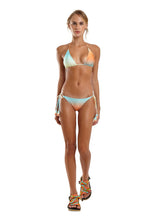 Carregar imagem no visualizador da galeria, Model Front: Blueman Bottom Bottom Coracao Espirito Solar
