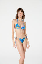 Carregar imagem no visualizador da galeria, Model Front: Blueman Bottom Bottom Coracao Indio
