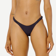 Carregar imagem no visualizador da galeria, Gallery: Blueman Bottom Bottom Malibu Crispy Preto
