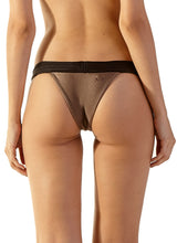 Carregar imagem no visualizador da galeria, Model Back: Blueman Bottom Bottom Matelasse Caramelo Preto
