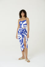 Carregar imagem no visualizador da galeria, Model Front: Blueman Beach Skirt Bottom Set Cerise
