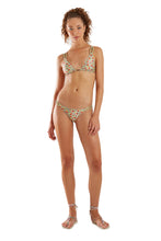 Carregar imagem no visualizador da galeria, Model Front: Blueman Bottom Bottom Ubatuba Leopardus

