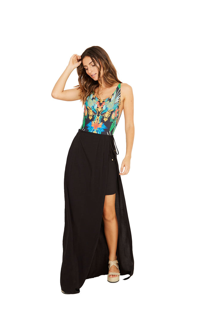 Model Front: Blueman Beach Skirt Clea Preto