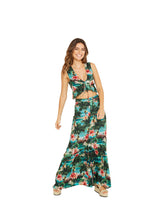 Carregar imagem no visualizador da galeria, Model Front: Blueman Beach Top Cropped Isla
