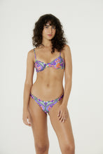 Carregar imagem no visualizador da galeria, Image 03: Blueman Set High Pepe Pepe Apiculae
