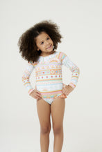 Carregar imagem no visualizador da galeria, Model Front: Blueman Girl&#39;s One-Piece Maio Amber Saudacao Ao Sol Inf
