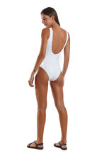 Carregar imagem no visualizador da galeria, Model Back: Blueman One-Piece Maio Body Folia Richelieu Perola
