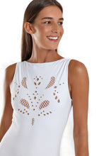 Carregar imagem no visualizador da galeria, Image 05: Blueman One-Piece Maio Body Folia Richelieu Perola
