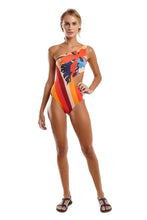 Carregar imagem no visualizador da galeria, Model Front: Blueman One-Piece Maio Chic Havana
