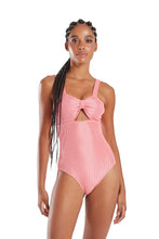 Carregar imagem no visualizador da galeria, Model Front: Blueman One-Piece Maio Lola Textura Shine Light
