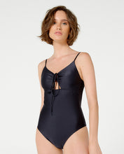 Carregar imagem no visualizador da galeria, Gallery: Blueman One-Piece Maio Malta Liso Preto
