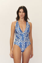 Carregar imagem no visualizador da galeria, Model Front: Blueman One-Piece Maio Mambo Seiva-Doce-Azul
