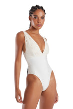 Carregar imagem no visualizador da galeria, Image 02: Blueman One-Piece Maio Noronha Rechilieu Off White
