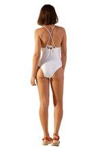 Carregar imagem no visualizador da galeria, Model Back: Blueman One-Piece Rock Off White
