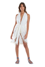 Carregar imagem no visualizador da galeria, Model Front: Blueman Maxi Dresses Saida Janus Off White
