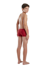 Carregar imagem no visualizador da galeria, Model Back: Blueman Boy&#39;s Swimwear Sunga Berlim Fit Vermelho

