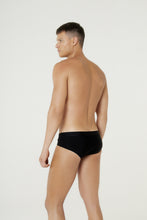 Carregar imagem no visualizador da galeria, Model Back: Blueman Sunga / Boxer Sunga Spot Lisa Preto
