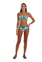 Carregar imagem no visualizador da galeria, Model Front: Blueman Top Top Australia Blue
