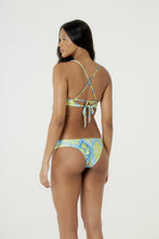 Carregar imagem no visualizador da galeria, Model Back: Blueman Top Top Bardot Pacifico Polen
