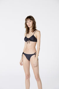 Model Front: Blueman Top Top Bay Liso Preto