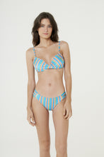 Carregar imagem no visualizador da galeria, Model Front: Blueman Top Top Brigitte Pacifico Comfort Sistere
