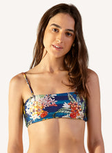 Carregar imagem no visualizador da galeria, Model Front: Blueman Top Top Gil Arta

