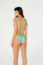 Carregar imagem no visualizador da galeria, Model Back: Blueman Top Top Malibu Verde
