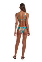 Carregar imagem no visualizador da galeria, Model Back: Blueman Top Top Pacifico Blue
