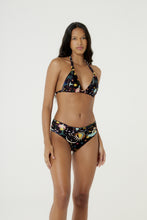 Carregar imagem no visualizador da galeria, Model Front: Blueman Top Top Prado Flower Mistica
