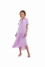 Carregar imagem no visualizador da galeria, Model Front: Blueman Shirtdress Vestido Chemise Liso Roxo
