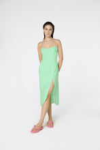 Carregar imagem no visualizador da galeria, Model Front: Blueman Midi Dress Vestido Fenda Liso Color
