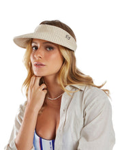 Carregar imagem no visualizador da galeria, Model Front: Blueman Visor Viseira Palha Cru
