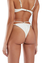 Carregar imagem no visualizador da galeria, Bottom Pepe Liso Off White

