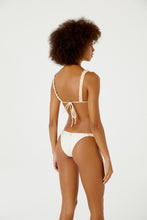Carregar imagem no visualizador da galeria, Top Malibu Bordado Off White
